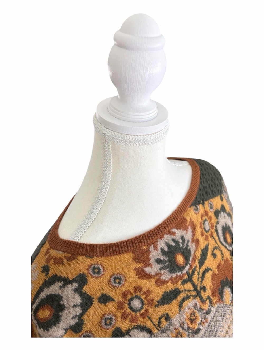 Garnett Hill Medium Recycled Cashmere Patchwork Sweater Boat Neck - Picture 7 of 15